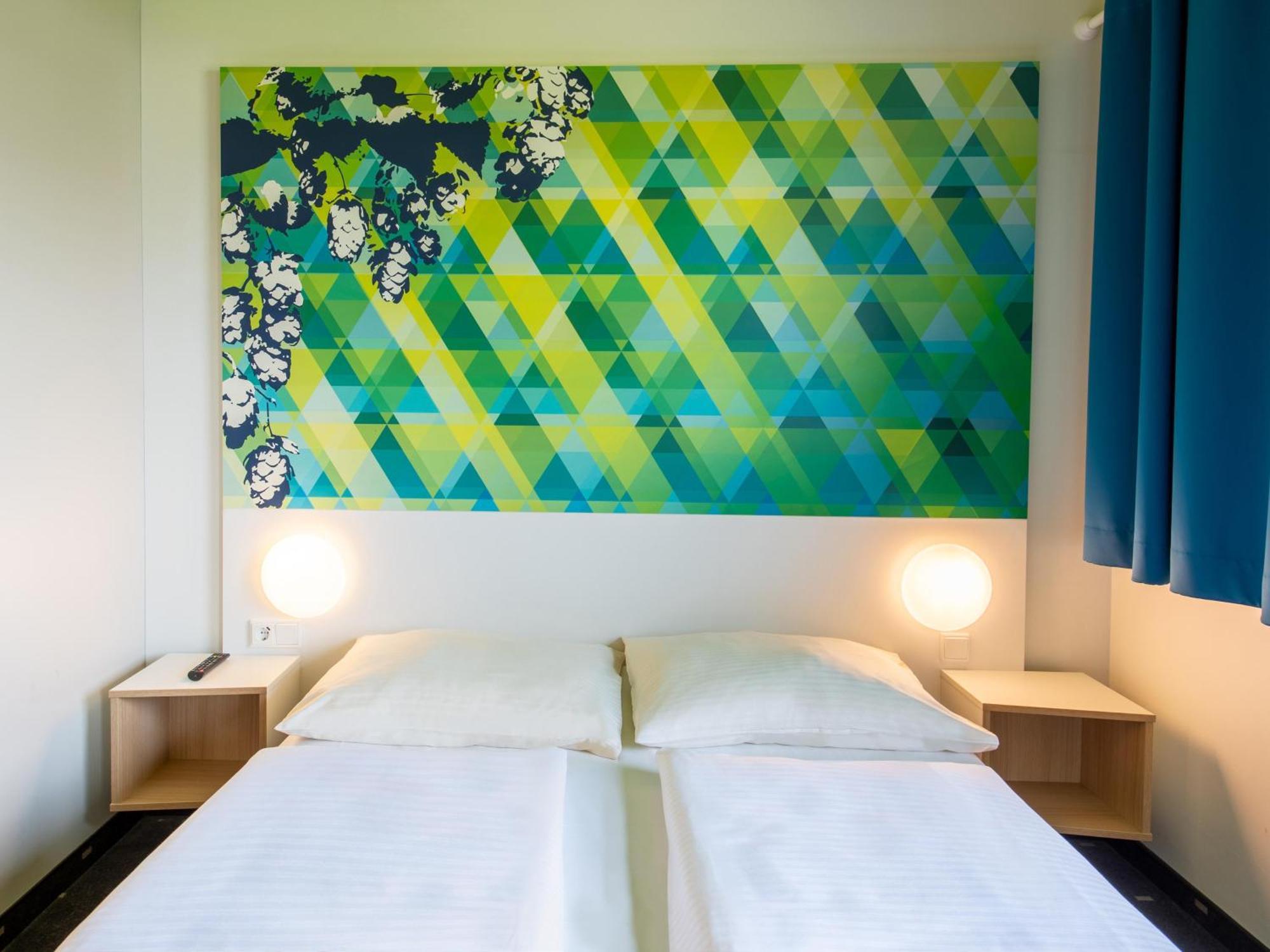B&B Hotel Erlangen-Sued Extérieur photo