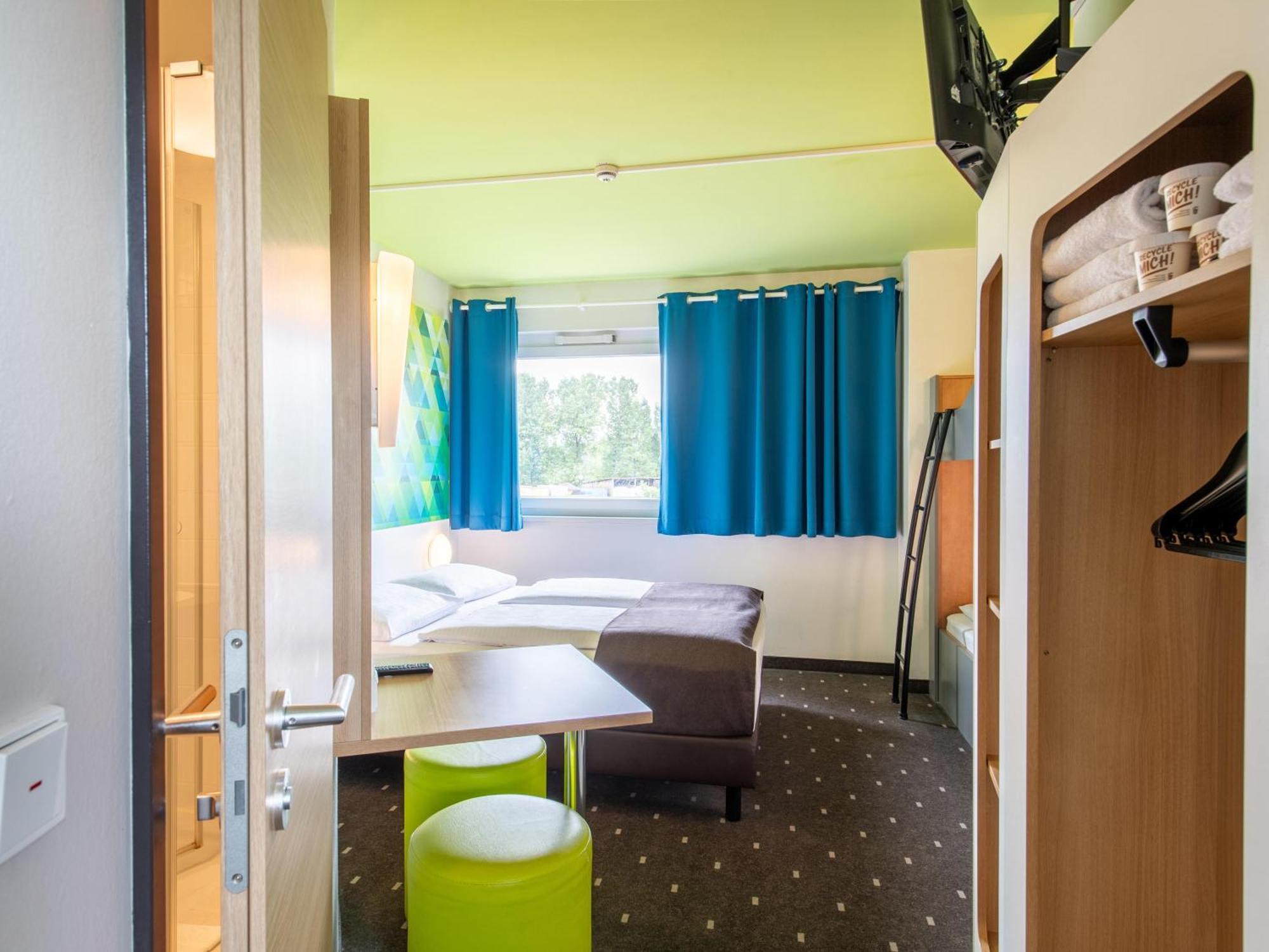 B&B Hotel Erlangen-Sued Extérieur photo