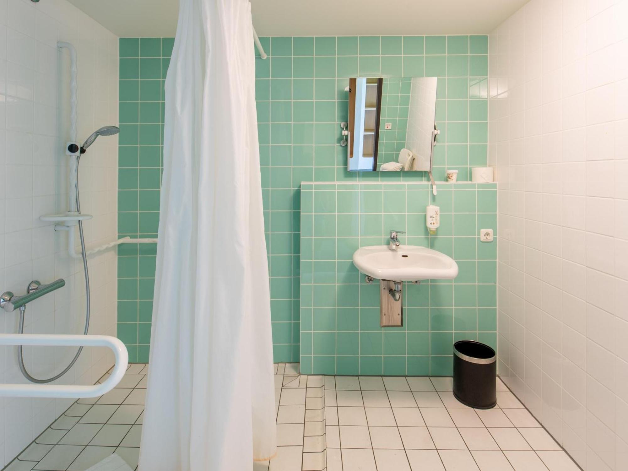 B&B Hotel Erlangen-Sued Extérieur photo