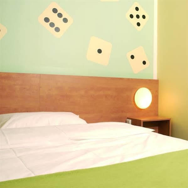 B&B Hotel Erlangen-Sued Extérieur photo