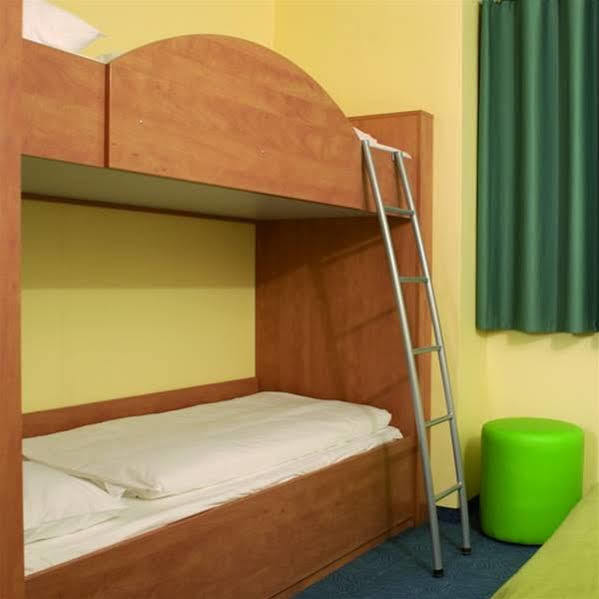 B&B Hotel Erlangen-Sued Extérieur photo